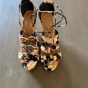 BAMBOO Black and Yellow Floral Sandals